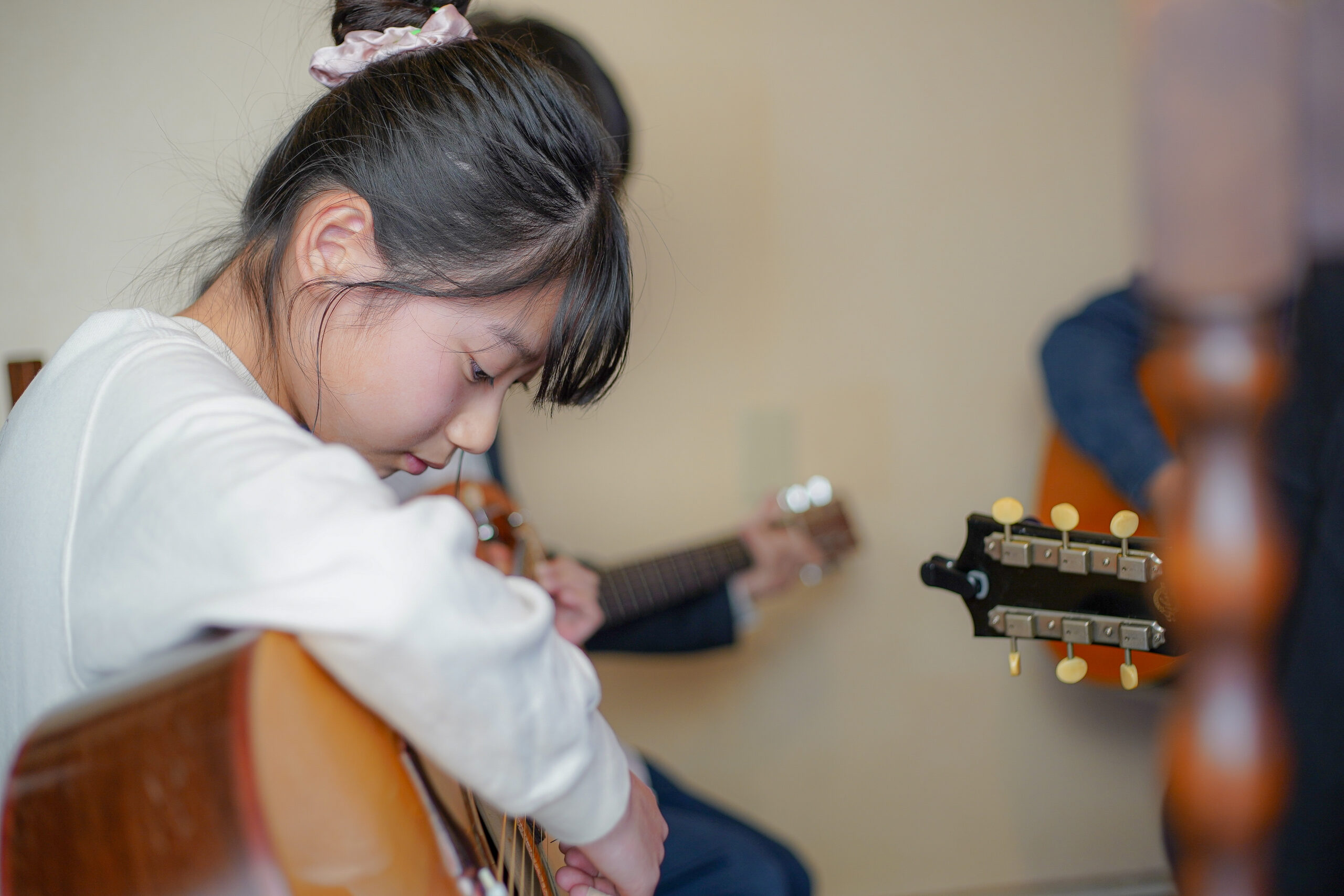 子ども向けギターレッスンを行う福岡市西区姪浜の音楽教室